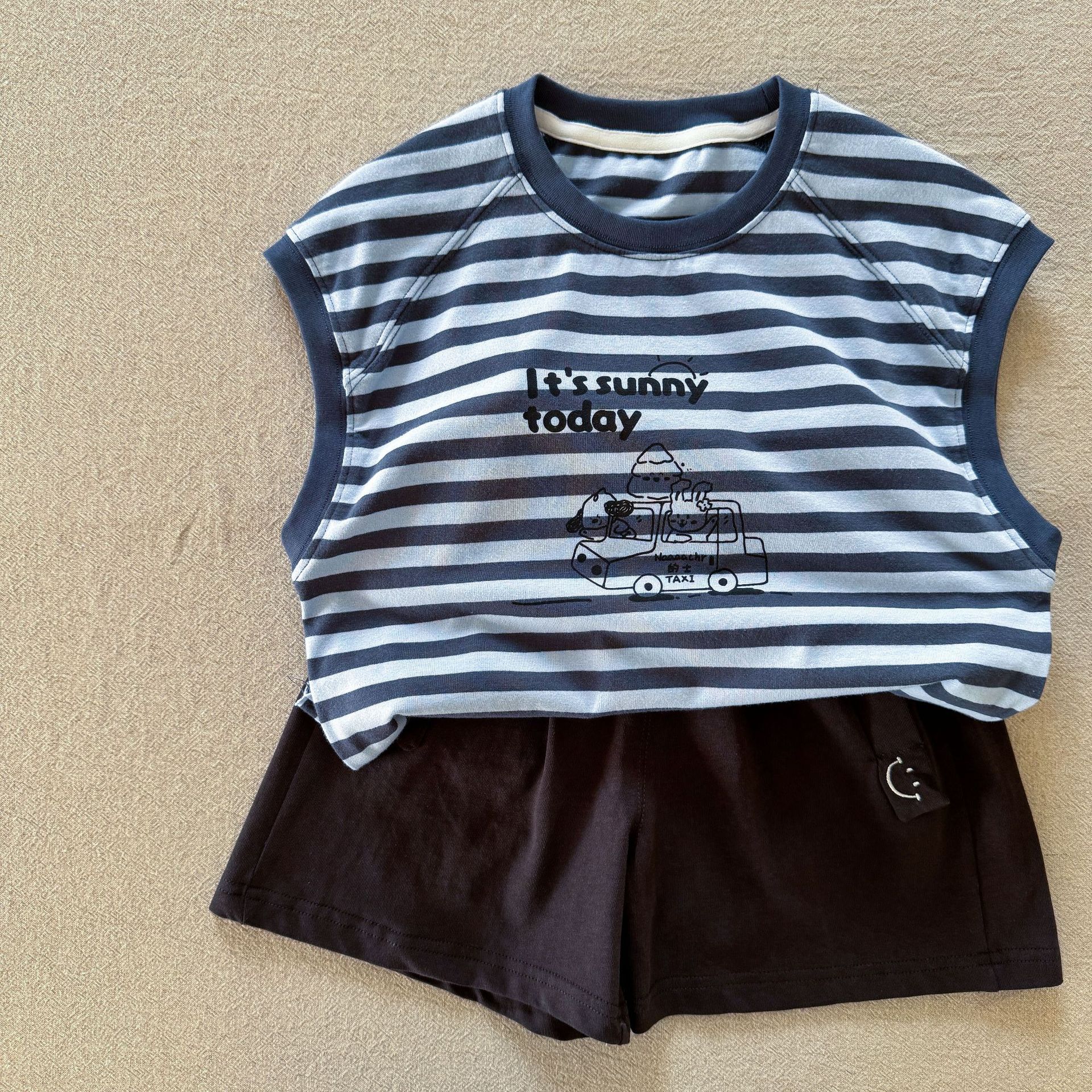 Casual cartoon round neck T-shirt