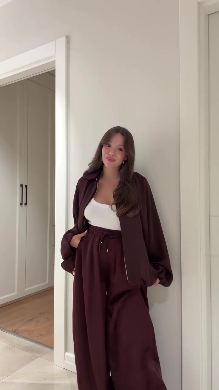 Flip collar jacket and pants set – all three colors matcha brown chestnut displayed