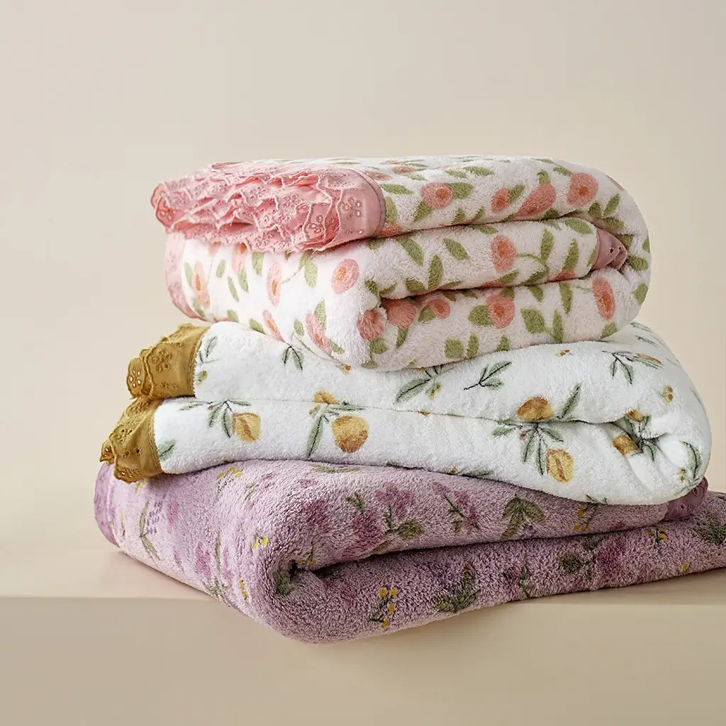 Toalla de baño con estampado floral, imagen 3