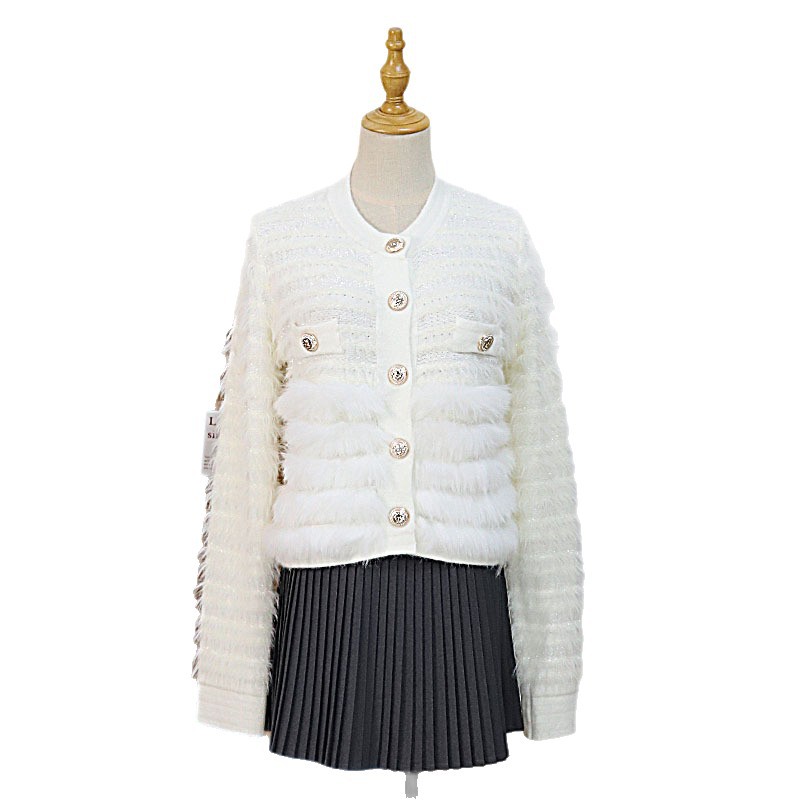 Slim fit round neck long sleeved sweater