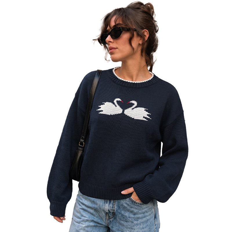 Round neck loose fitting pullover contrasting sweater