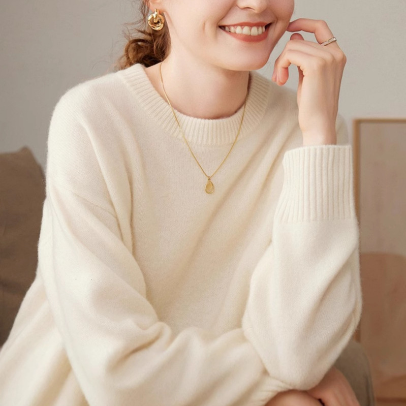 Versatile round neck pullover with lazy style sweater for women