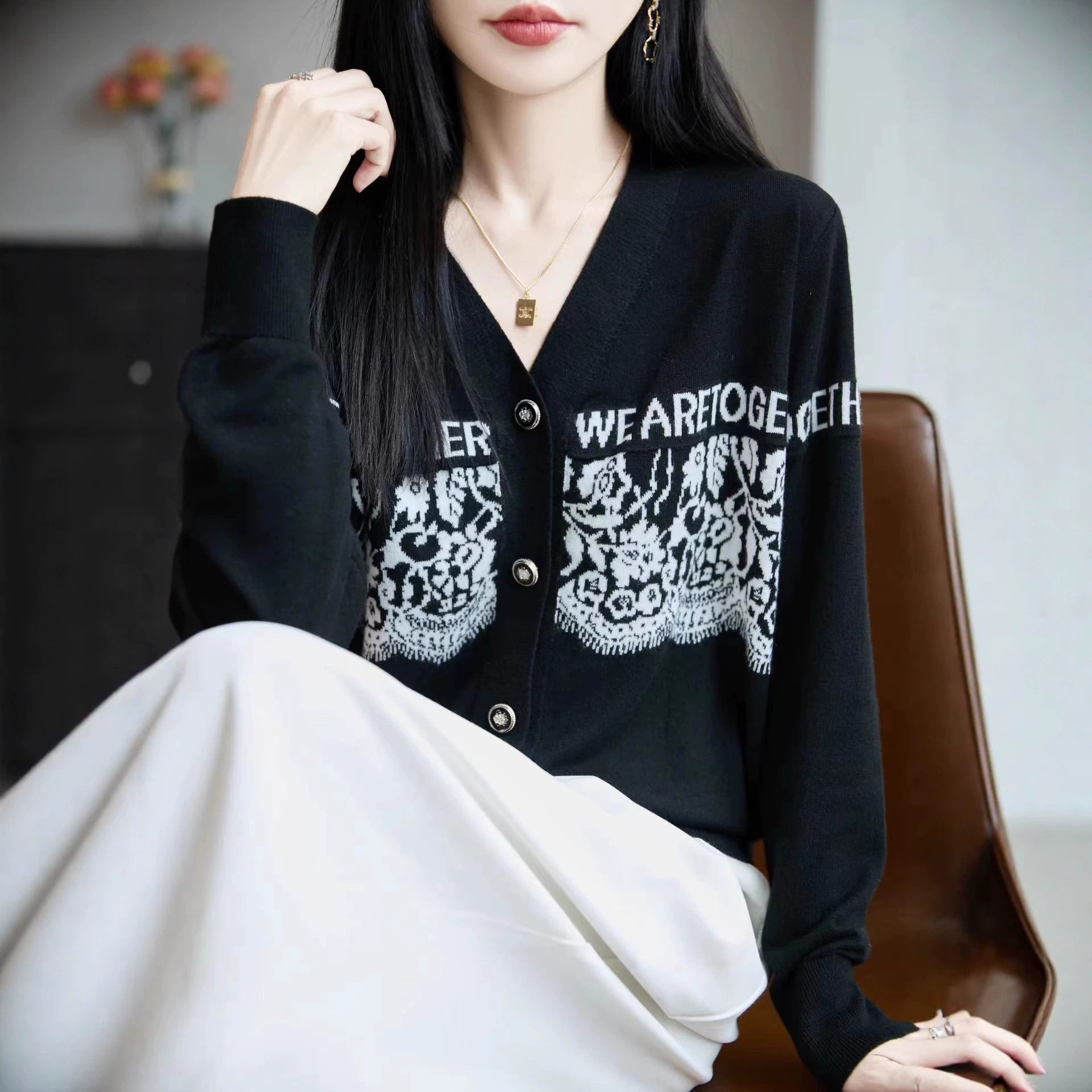 Elegant Black Embroidered V-Neck Knit Cardigan Top with Design Sense