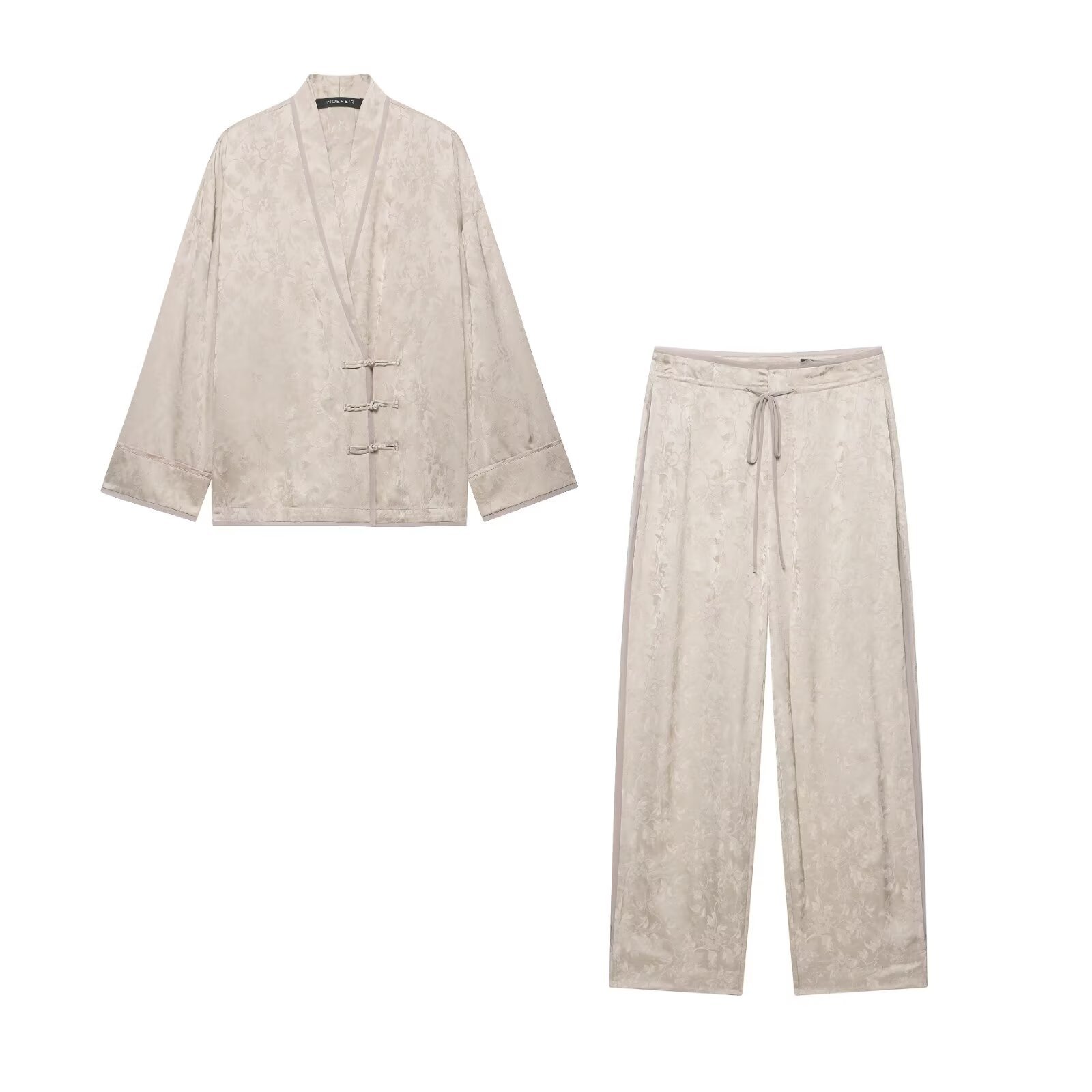 Double breasted jacket and jacquard pants