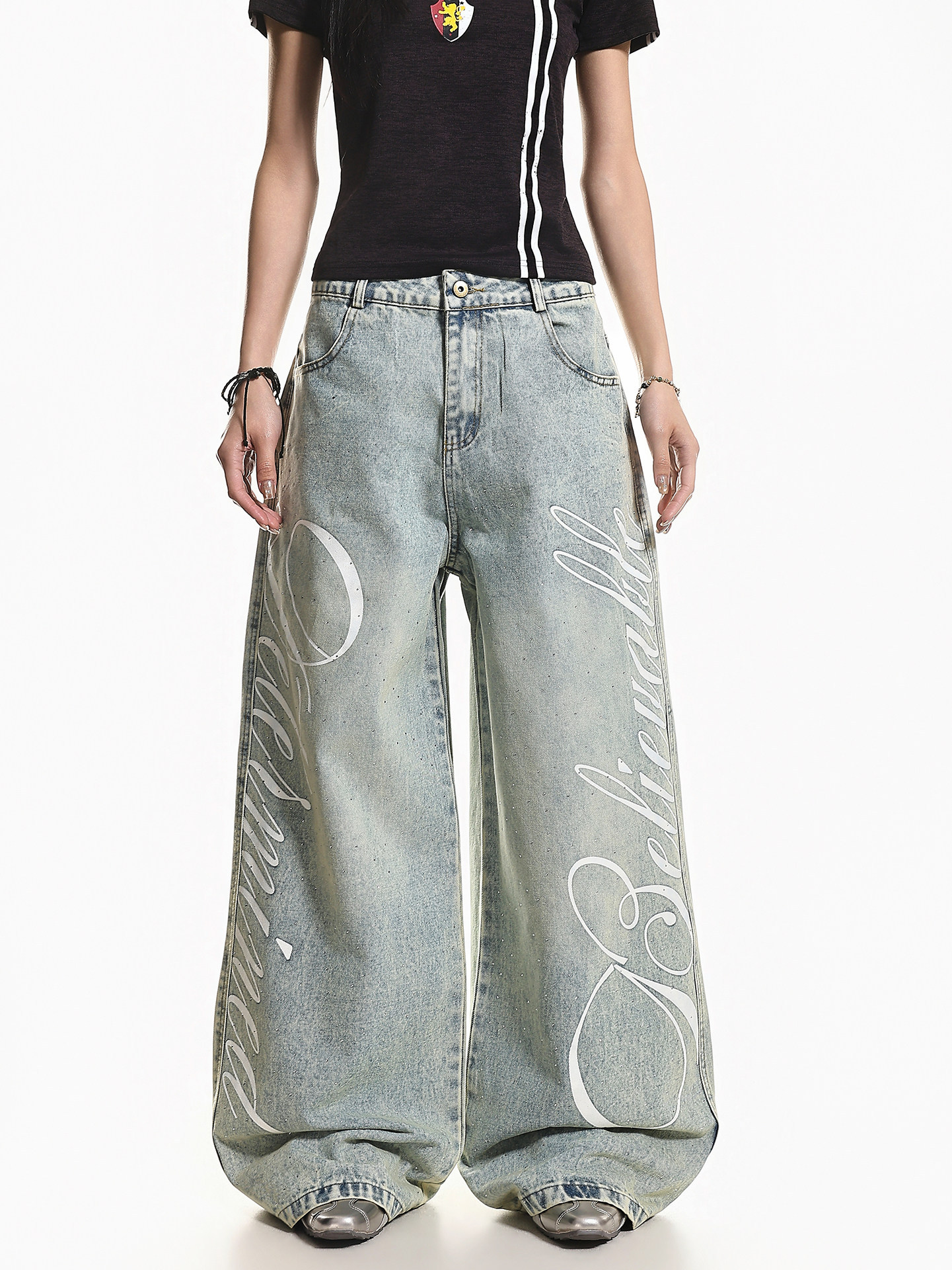 Light-Wash Wide-Leg Jeans