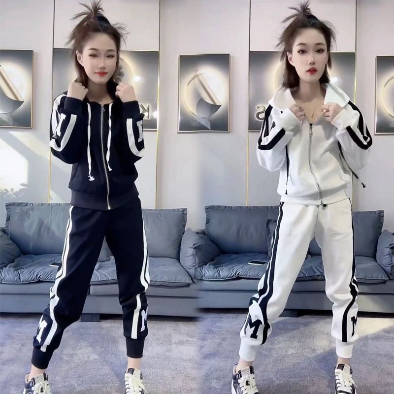 Fashionable Casual Sportswear Set for Women Hooded Sweatshirt Two-Piece Outfit